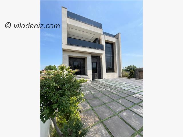 خرید ویلا تریبلکس نما مدرن در کلوده