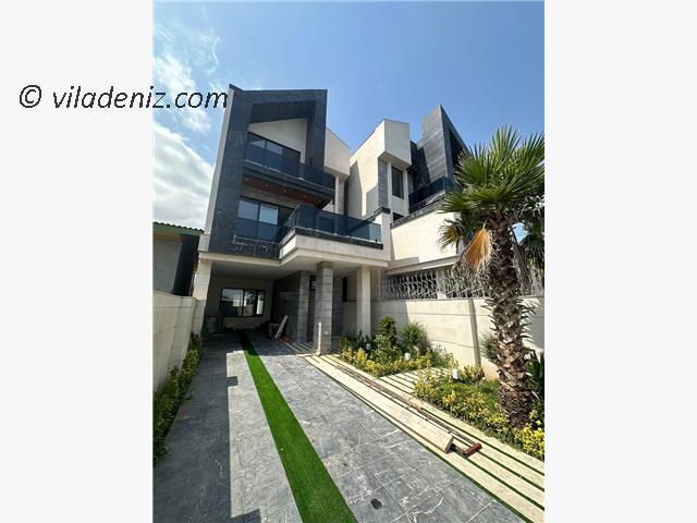 فروش 2 دستگاه ویلای تریبلکس کنار هم در سعادت آباد